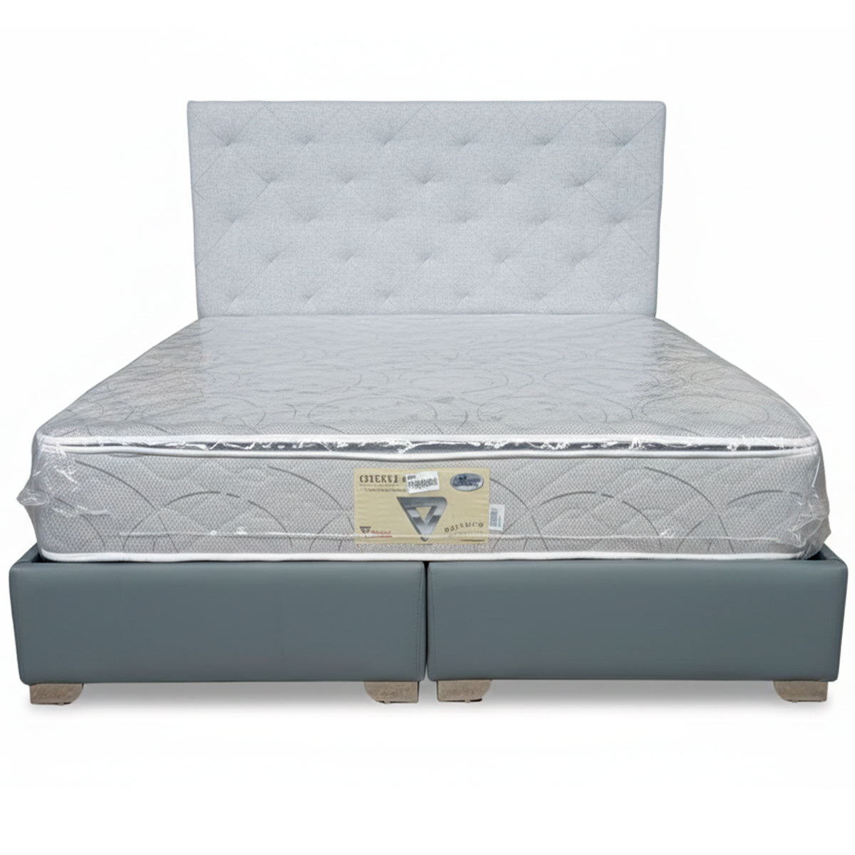 Cama capitoneada tapizada